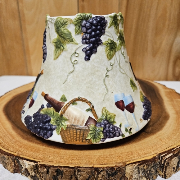 Yankee Candle Ceramic Large Lamp Shade Tuscan Red Wine Grapes Basket Vines - Picture 3 of 6